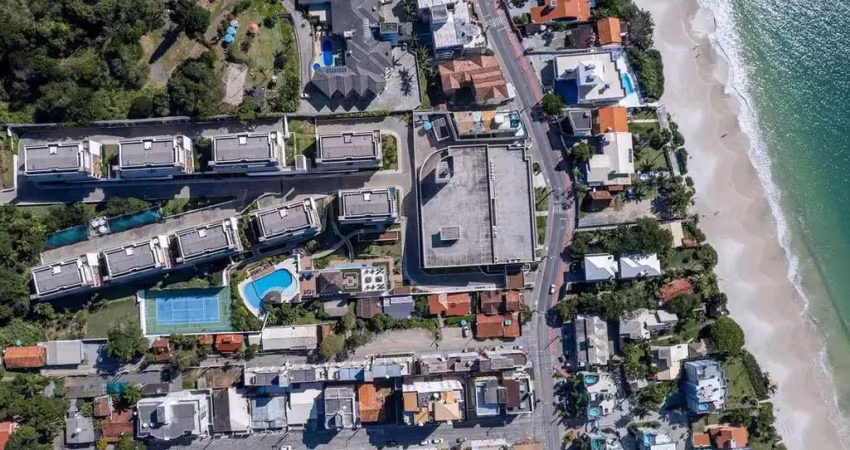 Apartamento em condomínio de alto padrão com 4 dormitórios