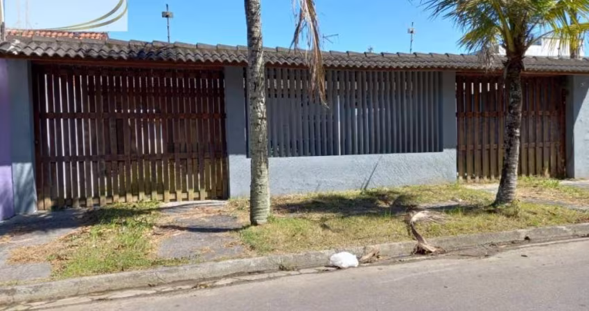 CASA ISOLADA USADA PARA VENDA EM ITANHAÉM 700MTS DO MAR!!