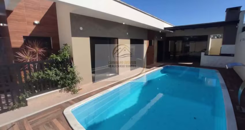 Linda casa isolada semi nova com piscina grande próximo ao mar para venda em itanhaém!