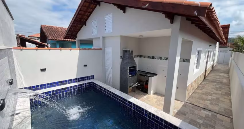 Casa lado pista em bairro residencial 700mts do mar em itanhaém!!
