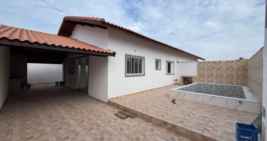 Casa com piscina e churrasqueira para venda em itanhaém!!