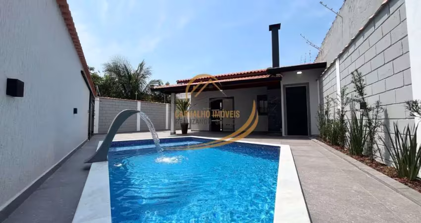 Casa isolada 200mts do mar com piscina, churrasqueira, 03 dormitórios em itanhaém!!