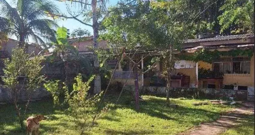 Edícula com baita terrenão por um preço imperdível apenas 800mts do mar em itanhaém!!