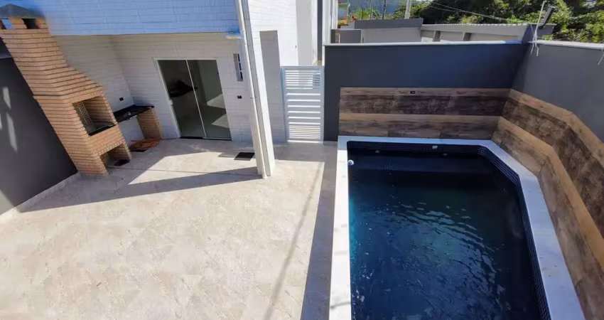 Sobrados em condomínio com piscinas individuais beira mar em itanhaém!