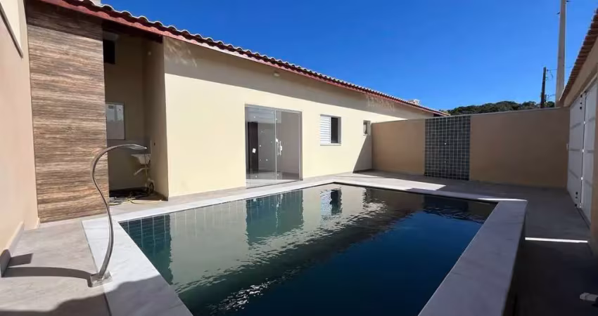 Casa lado praia com piscina e churrasqueira para venda em itanhaém!
