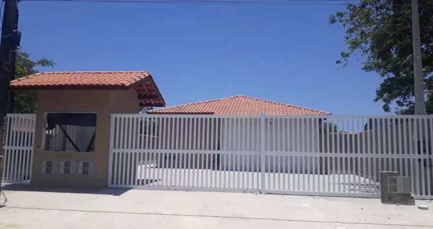 Casa em condomínio lado praia para venda em itanhaém!!