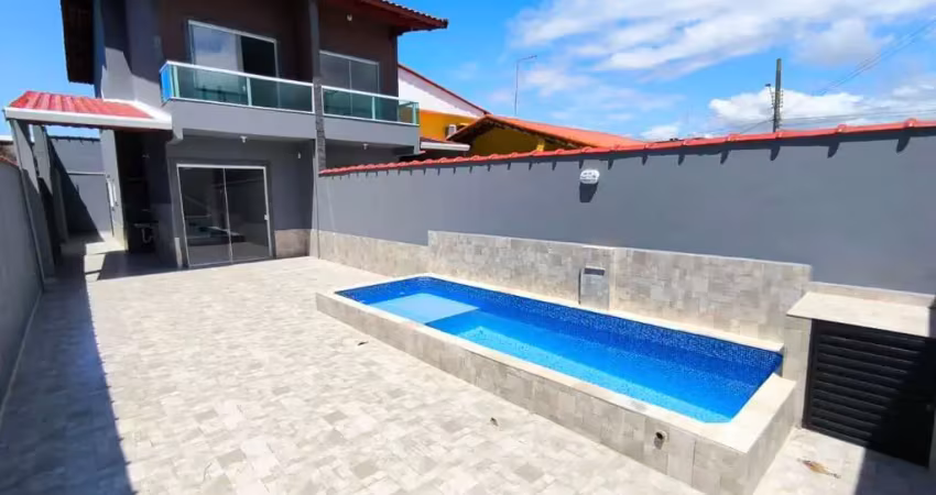 Sobrado geminado com piscina para venda em bairro residencial em mongagua!