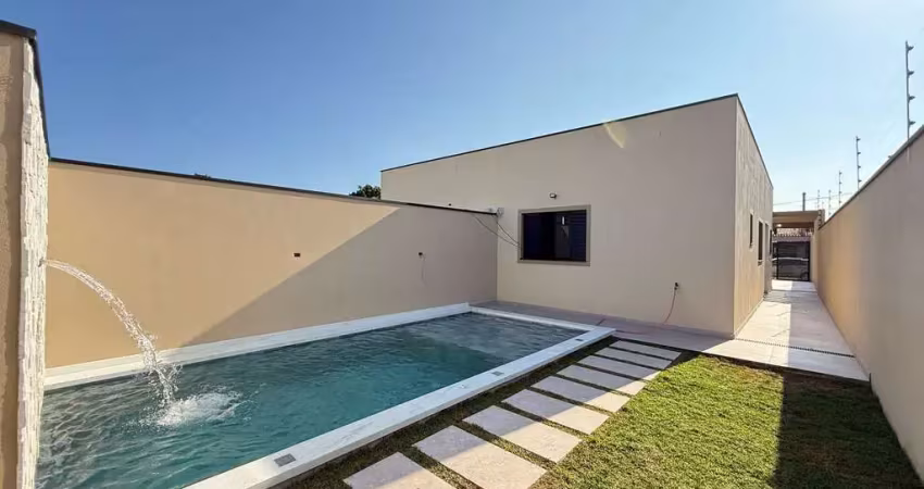 Casa lado praia com piscina para venda em itanhaém!