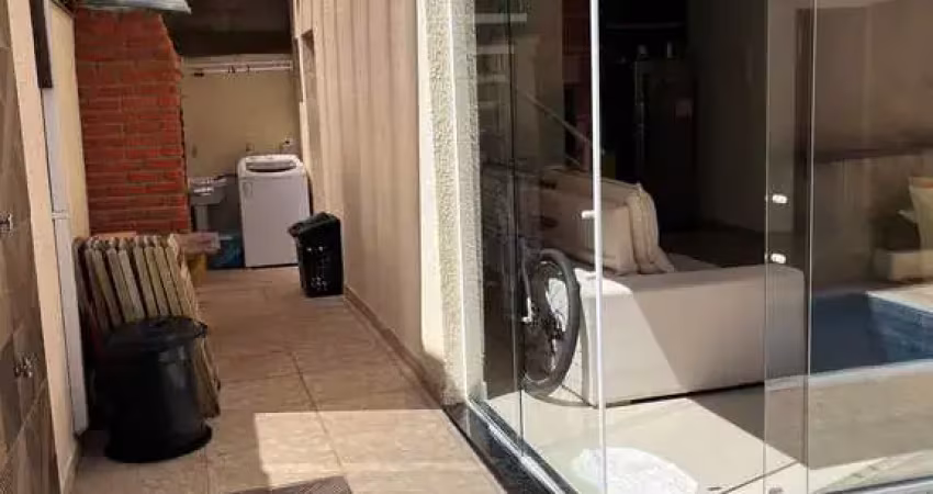 Sobrado com piscina privativa 200 metros do mar em itanhaém!!