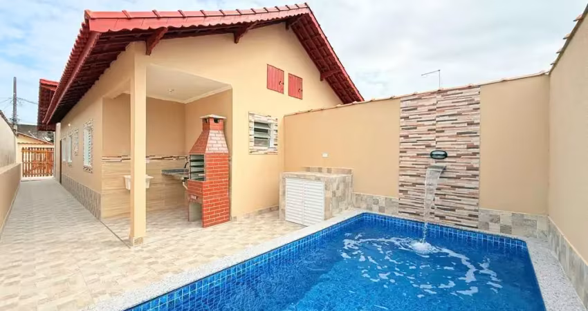 Casa em bairro residencial com piscina e churrasqueira para venda em itanhaém!!