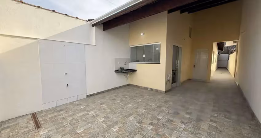 Oportunidade em um dos melhores bairros da cidade de itanhaém lado praia!!