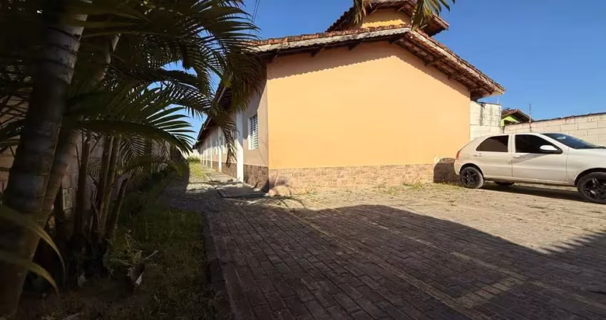 Casa em condomínio fechado lado praia para venda em itanhaém!!