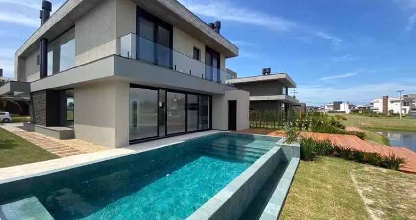 Casa em condomínio fechado com 5 quartos à venda em Marina, Xangri-Lá 