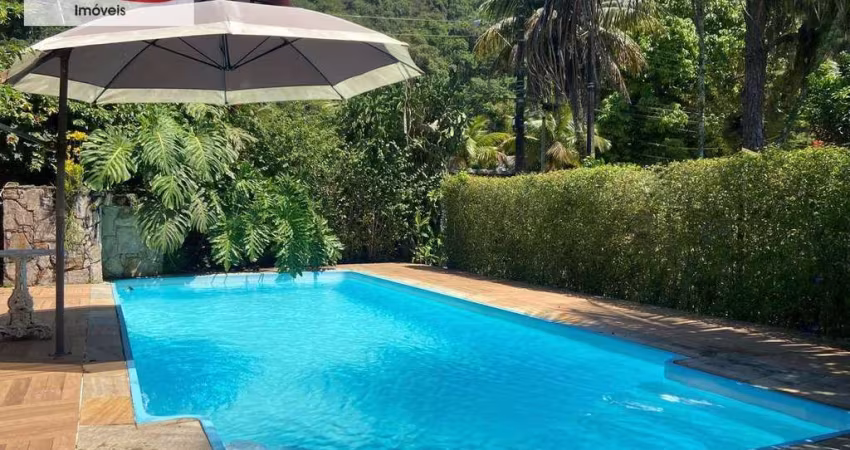 Casa com 3 dormitórios à venda, 492 m² por R$ 1.800.000,00 - Guaiuba - Guarujá/SP