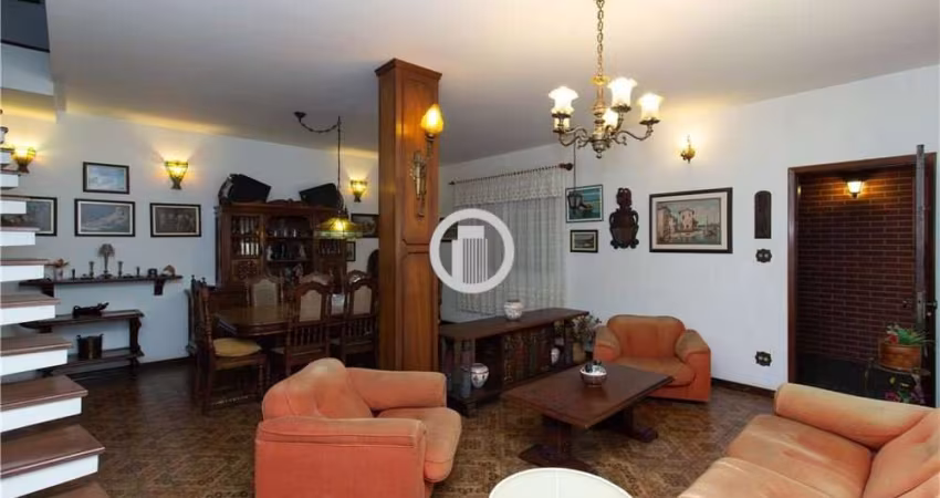 Casa para Venda - 205m², 3 dormitórios, 4 vagas - Jardim das Acácias