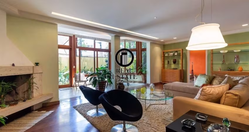 Casa para Venda - 440m², 4 dormitórios, sendo 3 suites, 4 vagas - Jardim Prudência