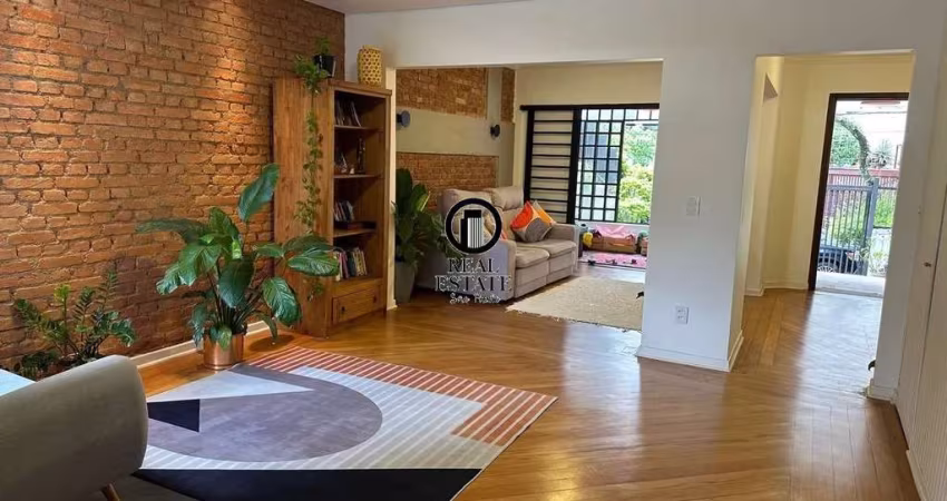 Casa para venda 311m², 4 Dormitórios sendo 2 Suítes e 2 Vagas - Aclimação