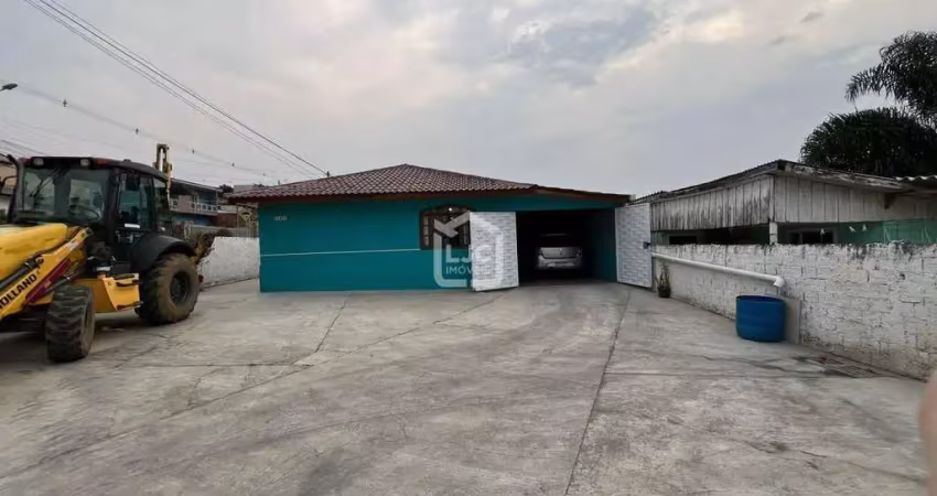 Casa com 3 quartos à venda na Rua Goiás, 906, Iguaçu, Araucária