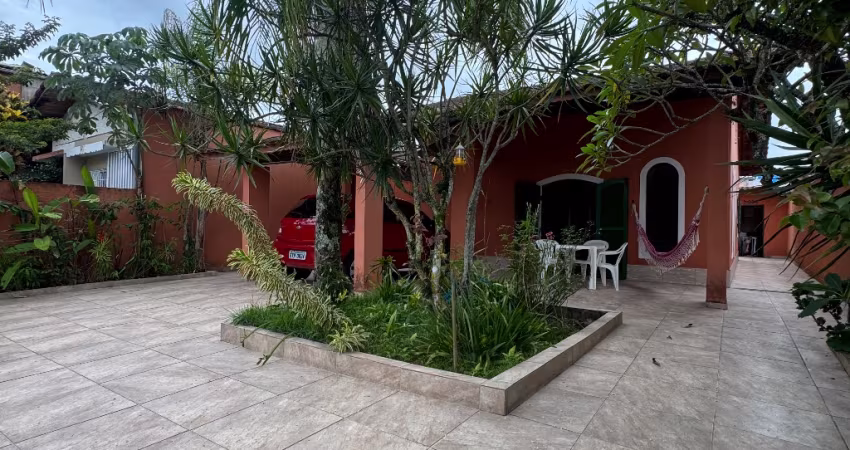 Casa isolada 10x25 2 dormitórios na Vila Caiçara, Praia Grande-SP
