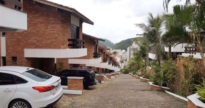 Casa Triplex - Em Condomínio Fechado com 5 dormitorios, 553 m² útil - Venda por R$ 1.200.000,00 ou Aluguel por R$ 10.000,00 pacote - Enseada - Guaruja/SP