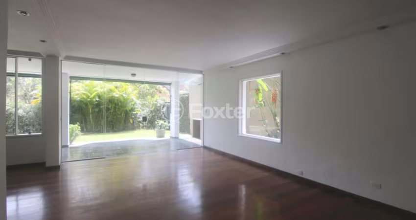Casa em condomínio fechado com 4 quartos à venda na Rua Itapaiuna, 1165, Jardim Morumbi, São Paulo