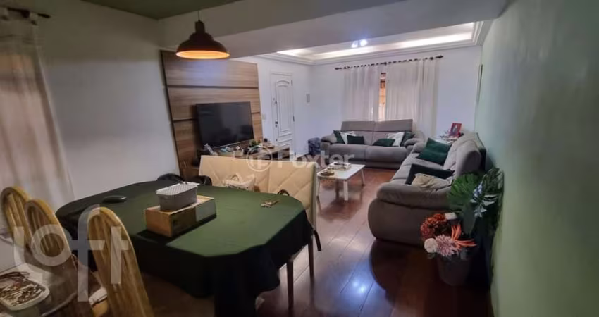 Casa com 3 quartos à venda na Rua Raquel, 57, Vila Marari, São Paulo