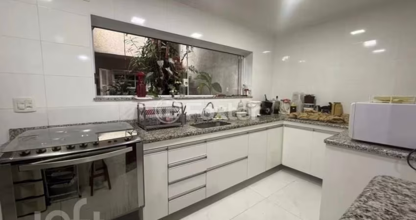 Casa com 3 quartos à venda na Rua Francisco Paternost, 143, Parque Fongaro, São Paulo