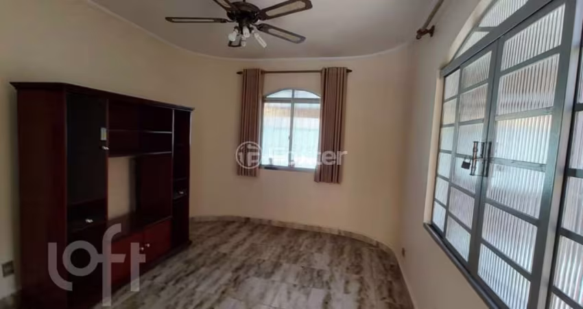 Casa com 3 quartos à venda na Rua Danton Coelho, 29, Vila Nhocune, São Paulo