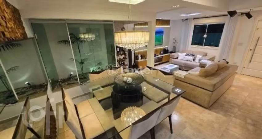 Casa em condomínio fechado com 3 quartos à venda na Rua Oiti, 298, Vila Regente Feijó, São Paulo