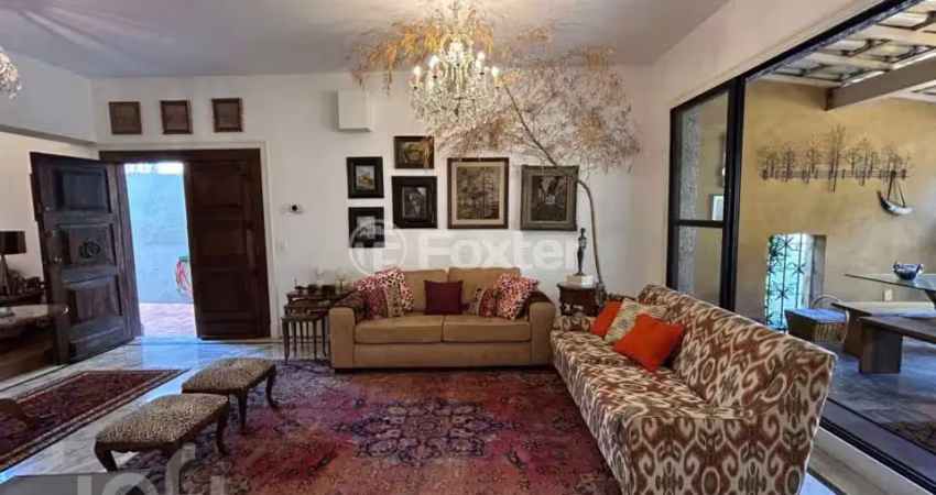 Casa com 5 quartos à venda na Rua Itabaquara, 54, Pacaembu, São Paulo