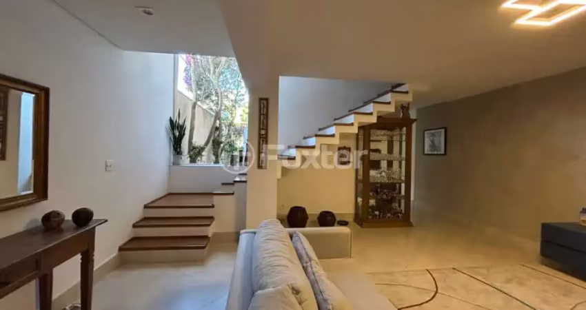 Casa com 3 quartos à venda na Rua Francisco Antônio Gonçalves, 30, Jardim Aeroporto, São Paulo