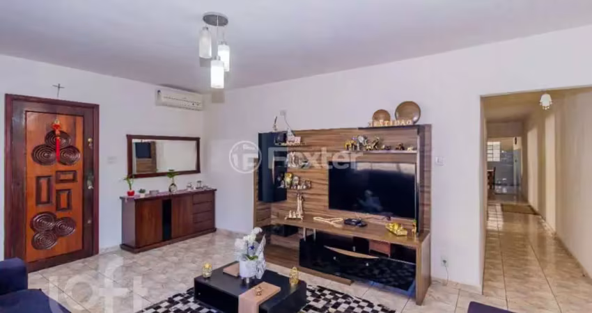 Casa com 2 quartos à venda na Rua Dom Bernardo Nogueira, 268, Vila Gumercindo, São Paulo