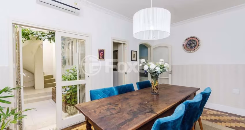 Casa com 3 quartos à venda na Rua General João Manoel, 452, Centro Histórico, Porto Alegre