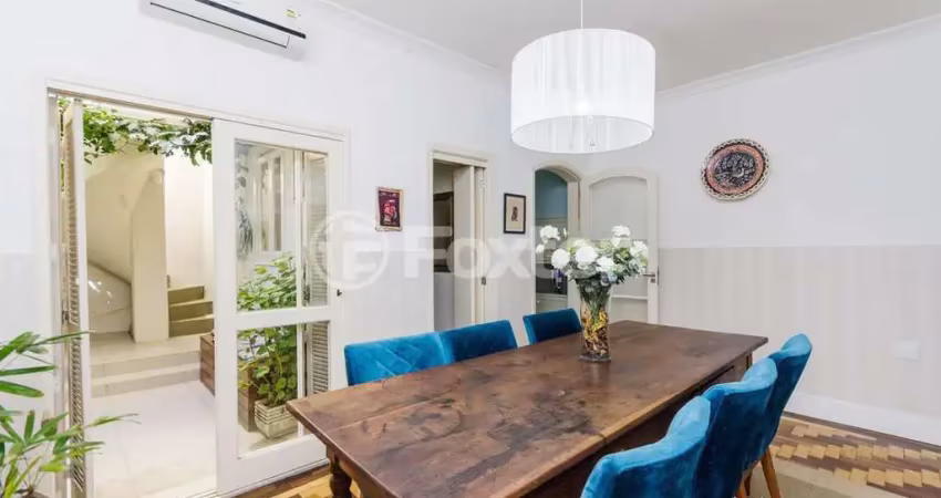 Casa com 3 quartos à venda na Rua General João Manoel, 452, Centro Histórico, Porto Alegre