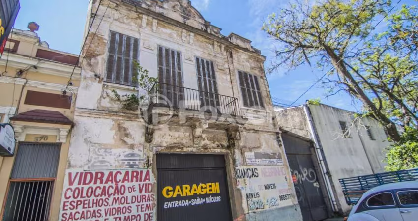 Prédio com 4 salas à venda na Rua Tomaz Flores, 372, Independência, Porto Alegre