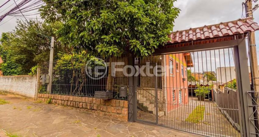 Casa com 4 quartos à venda na Rua Antônio Josephino Perrone, 243, Espírito Santo, Porto Alegre