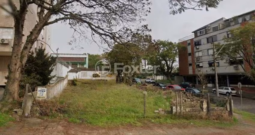 Terreno à venda na Avenida Teixeira Mendes, 66, Chácara das Pedras, Porto Alegre