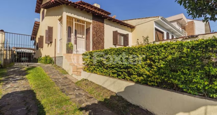 Casa com 3 quartos à venda na Rua Vidal de Negreiros, 724, Vila São José, Porto Alegre