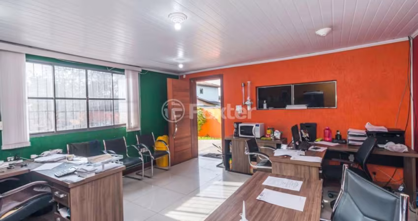 Barracão / Galpão / Depósito com 1 sala à venda na Rua Doutor Mário Totta, 2397, Camaquã, Porto Alegre