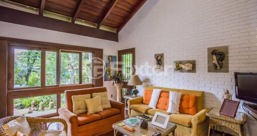 Casa comercial com 2 salas à venda na Avenida Arlindo Pasqualini, 571, Jardim Isabel, Porto Alegre