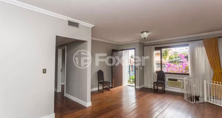 Casa comercial com 2 salas à venda na Rua Butuí, 185, Cristal, Porto Alegre