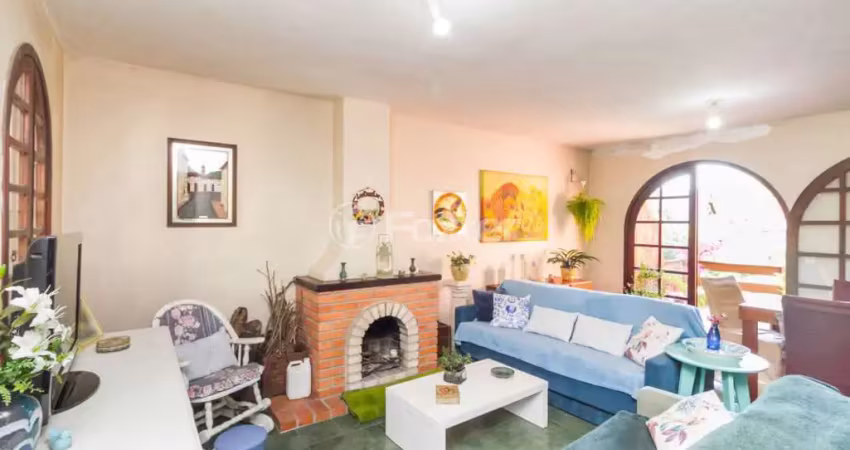 Casa com 4 quartos à venda na Rua Amapá, 836, Vila Nova, Porto Alegre