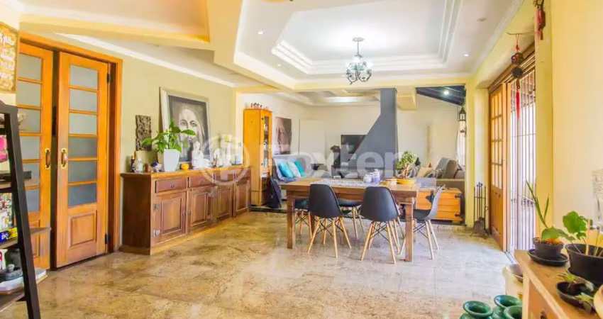 Casa com 3 quartos à venda na Rua Doutor Ney Cabral, 427, Teresópolis, Porto Alegre