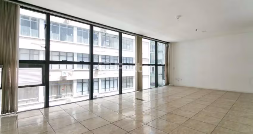 Sala comercial com 1 sala à venda na Rua Vigário José Inácio, 540, Centro Histórico, Porto Alegre