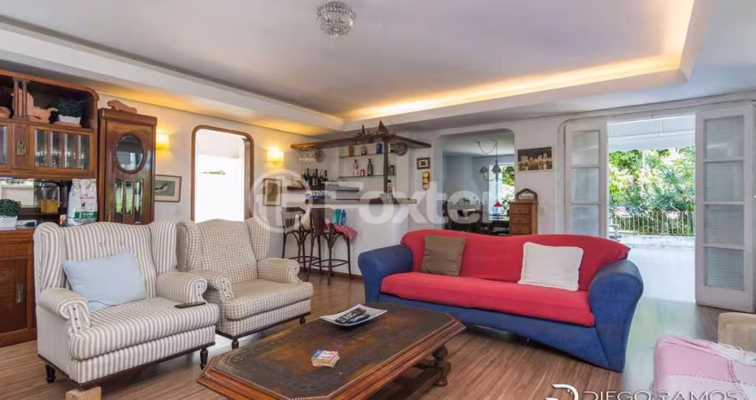 Casa com 3 quartos à venda na Rua Professor Emílio Meyer, 431, Vila Conceição, Porto Alegre