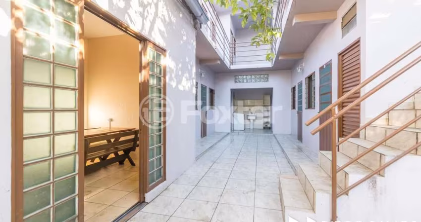 Casa com 13 quartos à venda na Rua dos Burgueses, 141, Partenon, Porto Alegre