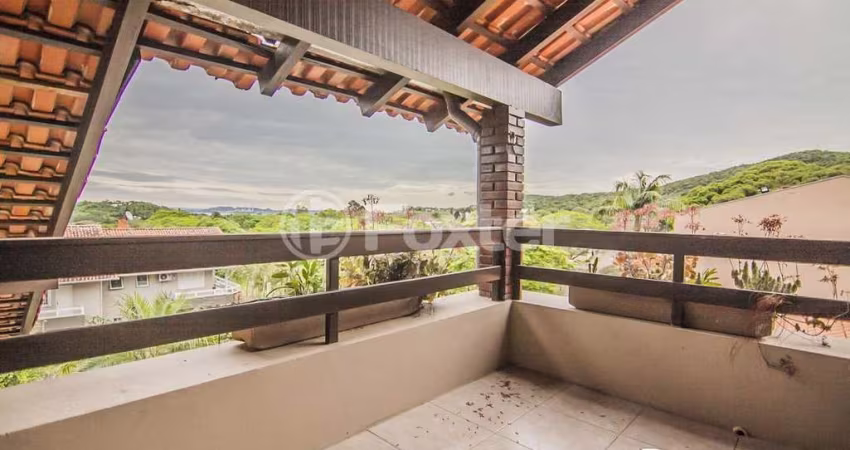 Casa com 3 quartos à venda na Rua Edgar Luiz Schneider, 510, Ipanema, Porto Alegre