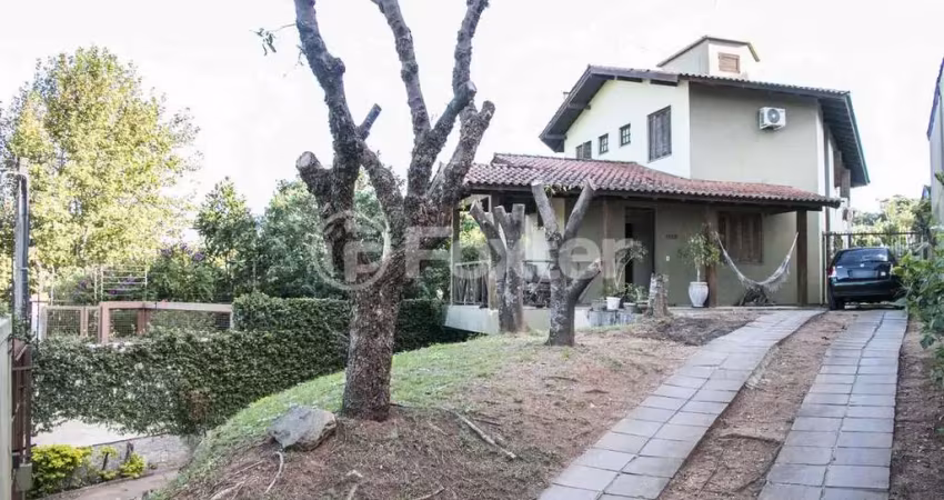 Casa com 4 quartos à venda na Rua Sepé Tiaraju, 1159, Medianeira, Porto Alegre