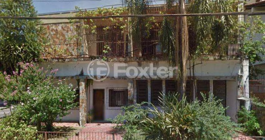 Terreno à venda na Rua Atanásio Belmonte, 451, Passo da Areia, Porto Alegre