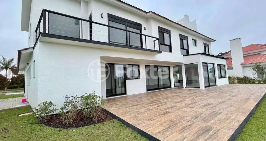Casa em condomínio fechado com 5 quartos à venda na Rua RS Estrada do Mar, 5990, Centro, Xangri-Lá